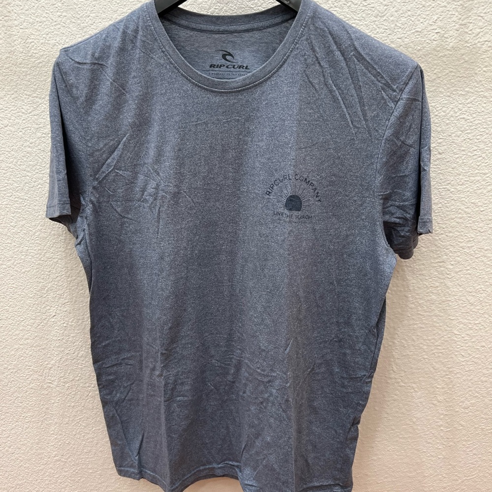 Men’s Blue Rip Curl T-shirt (size large) LIKE NEW